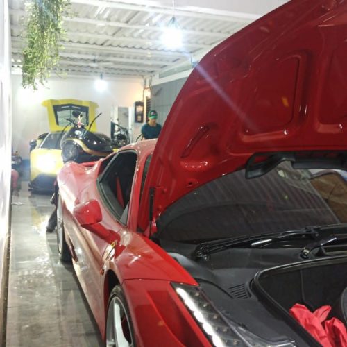 Ferari1
